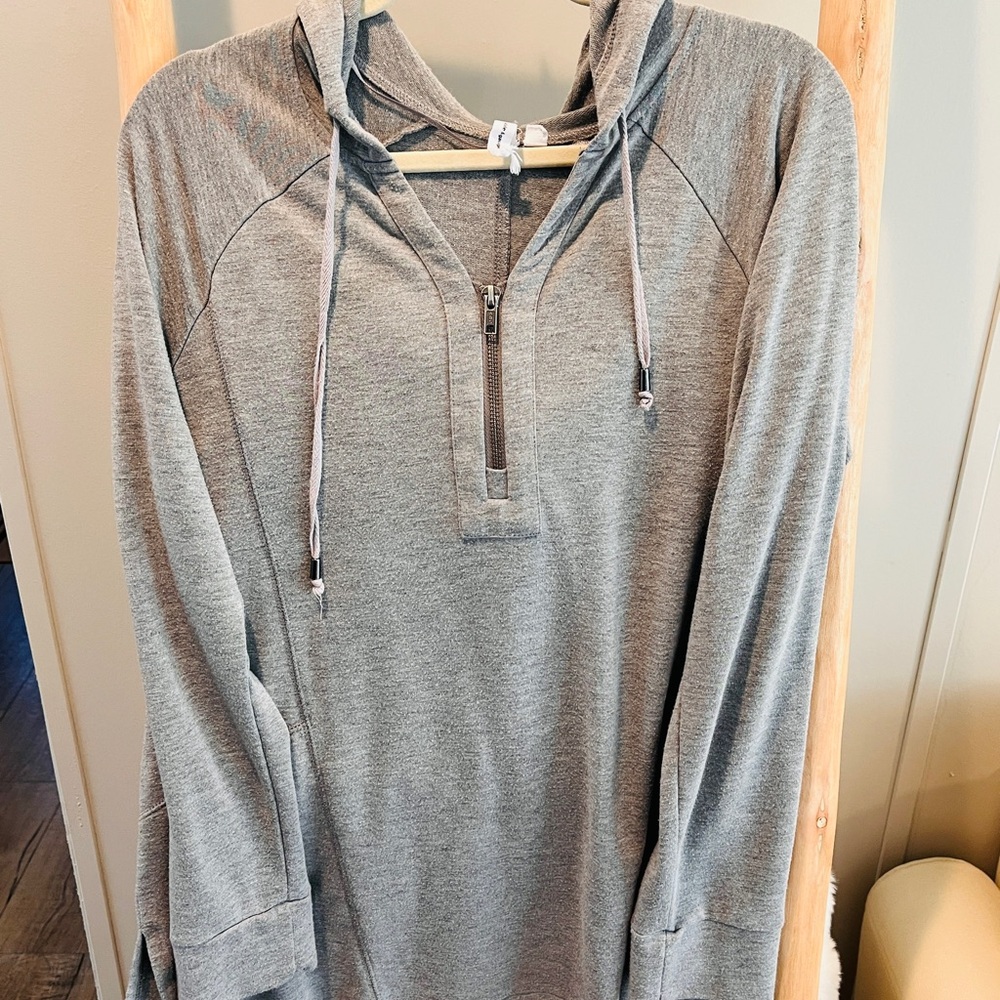 Cable & Gauge Heather Gray Half-Zip Hoodie
